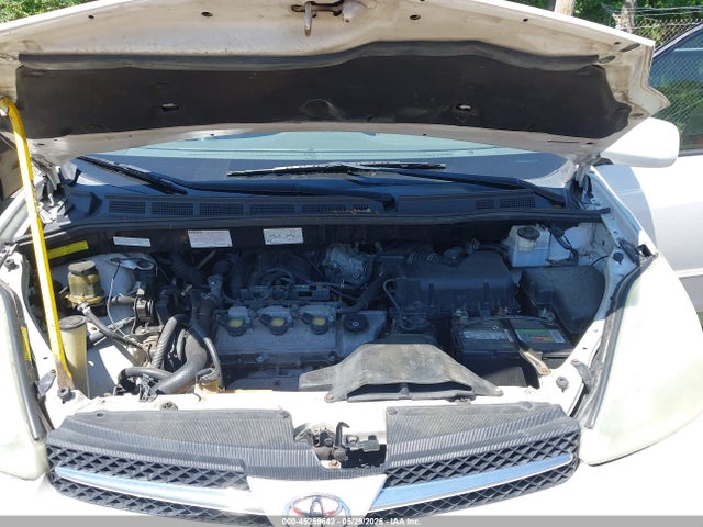 45259642 :رقم المزاد ، 5TDBA22C24S014400 vin ، 2004 Toyota Sienna Xle Limited مزاد بيع