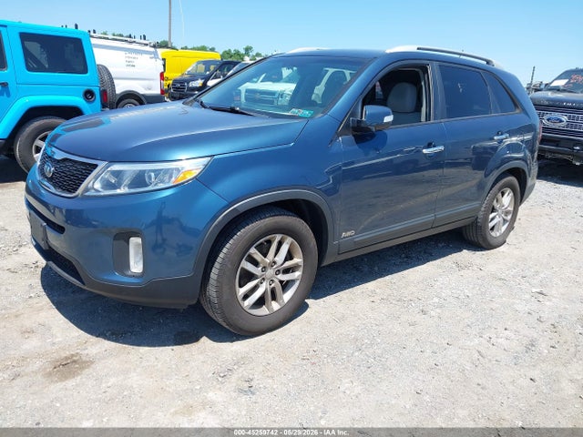Продажа на аукционе авто 2015 Kia Sorento Lx, vin: 5XYKTCA61FG551951, номер лота: 45259742