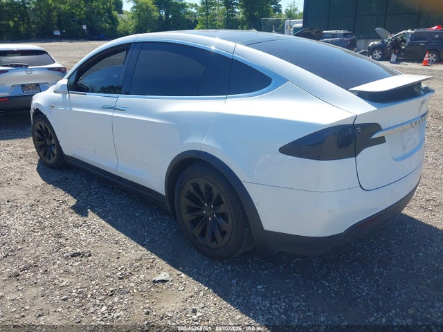 Tesla Model X 60d/70d/75d/90d/p100d 2016 5YJXCBE29GF022148 Image 3