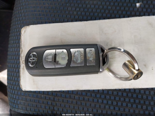 3MYDLBYV0JY302143 Toyota YARIS IA