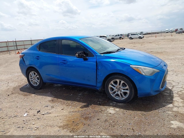 3MYDLBYV0JY302143 Toyota YARIS IA