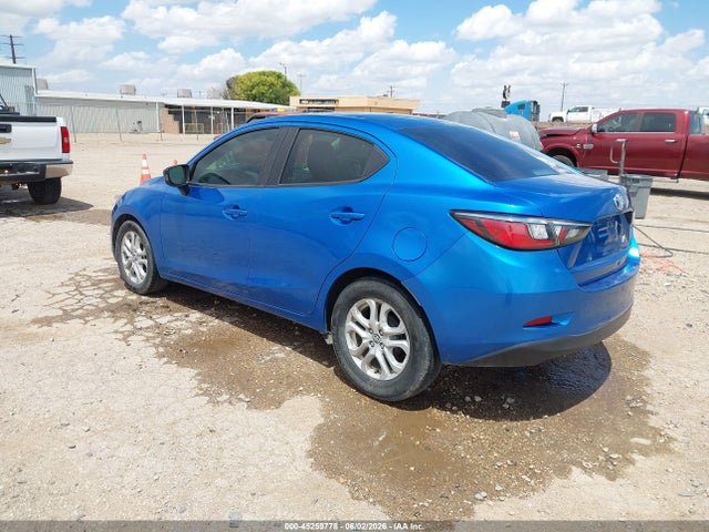 3MYDLBYV0JY302143 Toyota YARIS IA