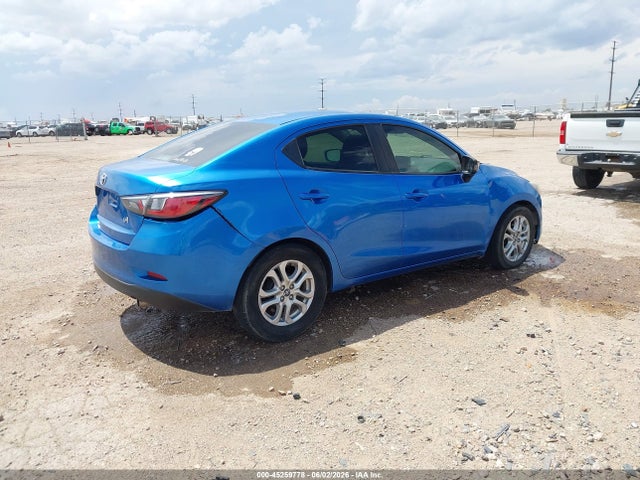 3MYDLBYV0JY302143 Toyota YARIS IA