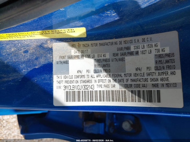 3MYDLBYV0JY302143 Toyota YARIS IA