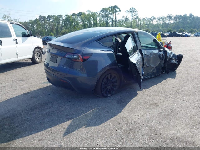 Tesla Model Y 2023 7SAYGDEE9PA032855 Image 4