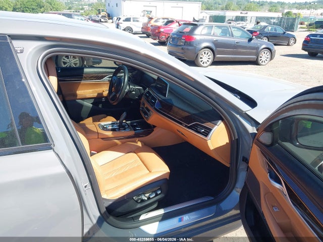 2022 Bmw 750 I Xdrive მანქანა იყიდება აუქციონზე, vin: WBA7U2C04NCH50758, აუქციონის ნომერი: 45259855