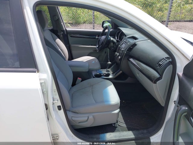45259878 :رقم المزاد ، 5XYKTCA16BG010201 vin ، 2011 Kia Sorento Lx مزاد بيع