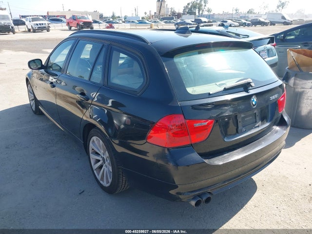45259927 :رقم المزاد ، WBAUU3C5XBA541789 vin ، 2011 Bmw 328i Xdrive مزاد بيع