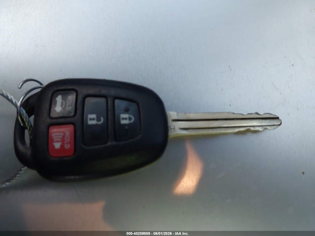 45259989 :رقم المزاد ، 5YFBURHE3FP255936 vin ، 2015 Toyota Corolla Le مزاد بيع
