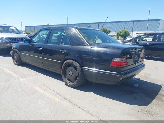 45259991 :رقم المزاد ، WDBEA34E4SC161297 vin ، 1995 Mercedes-benz E 420 Base/420 Special مزاد بيع