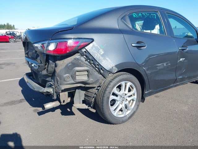 3MYDLBYV6JY312420 Toyota YARIS IA