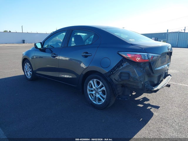 3MYDLBYV6JY312420 Toyota YARIS IA