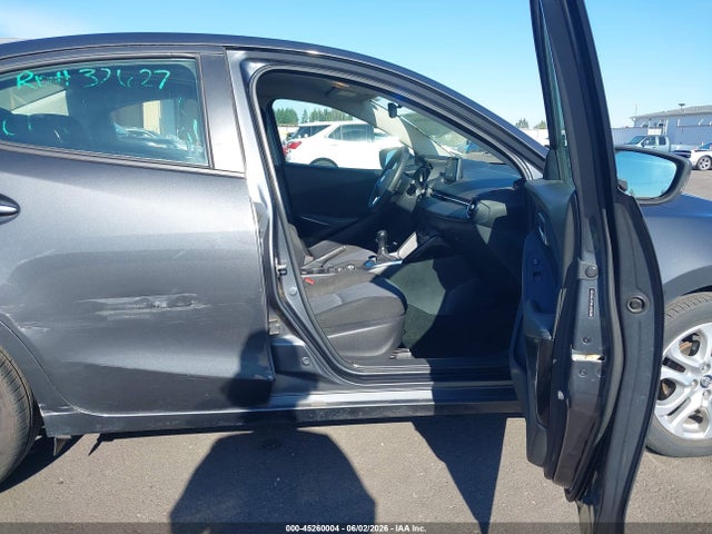 3MYDLBYV6JY312420 Toyota YARIS IA