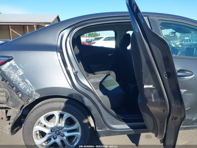 3MYDLBYV6JY312420 Toyota YARIS IA