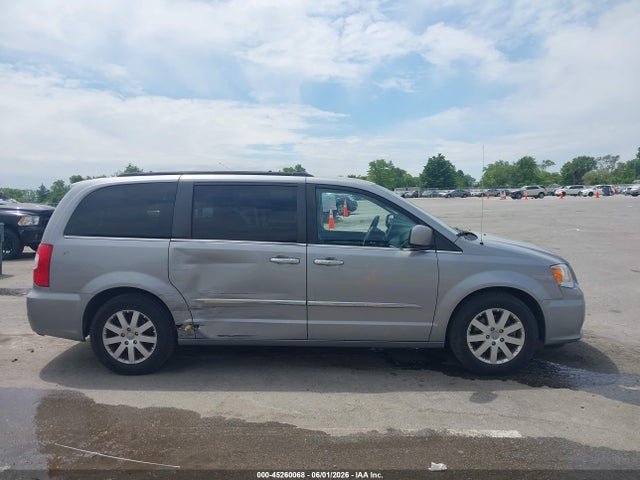 Продаж на аукціоні авто 2015 Chrysler Town & Country Touring, vin: 2C4RC1BG5FR562652, номер лоту: 45260068