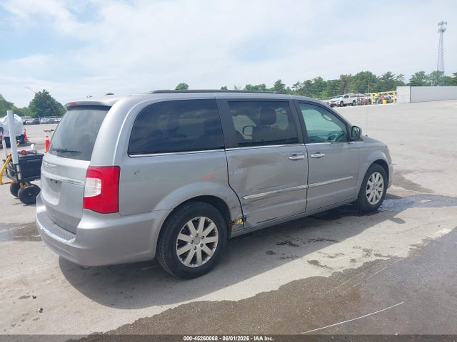 Продаж на аукціоні авто 2015 Chrysler Town & Country Touring, vin: 2C4RC1BG5FR562652, номер лоту: 45260068