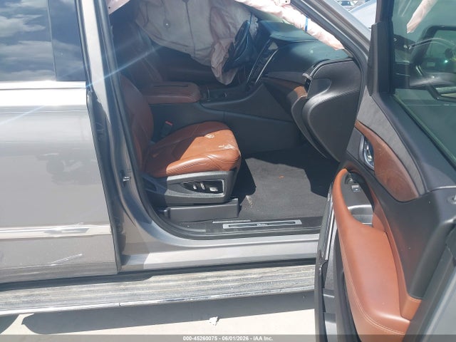 Продажа на аукционе авто 2017 Cadillac Escalade Luxury, vin: 1GYS4BKJ7HR163325, номер лота: 45260075