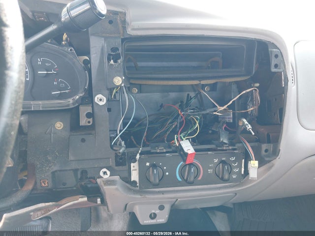 45260132 :رقم المزاد ، 1FTCR14X8VTA73901 vin ، 1997 Ford Ranger Splash/xlt مزاد بيع