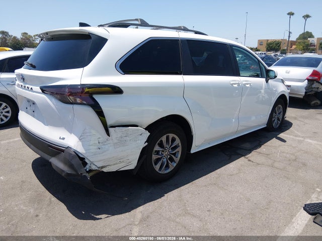 Toyota SIENNA LE 2025 5TDBRKEC0SS261707 Image 4