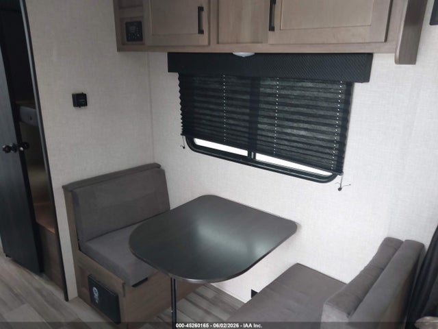 2024 Jayco Jay Flight Slx M-174 მანქანა იყიდება აუქციონზე, vin: 1UJBC0AJ2R1YJ0681, აუქციონის ნომერი: 45260165