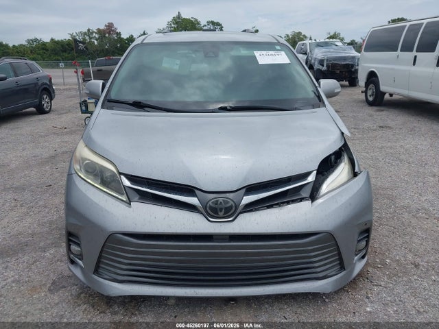 Продажа на аукционе авто 2018 Toyota Sienna Limited 7 Passenger, vin: 5TDYZ3DCXJS957944, номер лота: 45260197