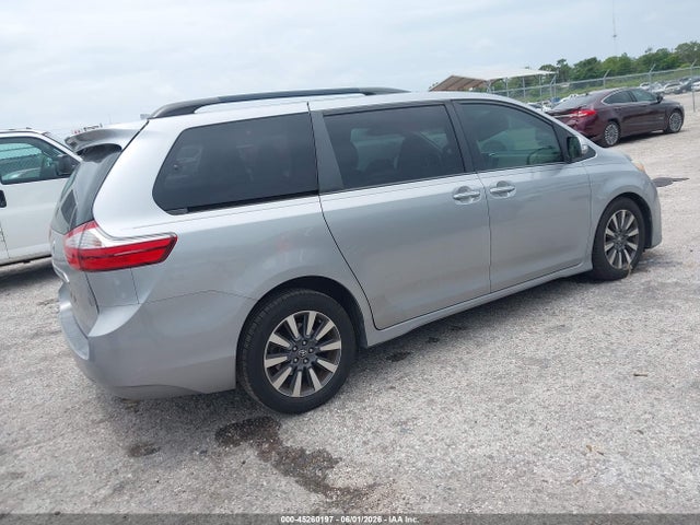 Продажа на аукционе авто 2018 Toyota Sienna Limited 7 Passenger, vin: 5TDYZ3DCXJS957944, номер лота: 45260197