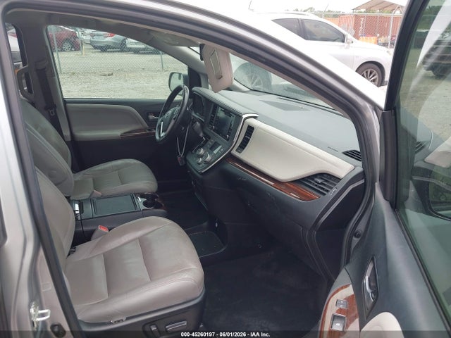Продажа на аукционе авто 2018 Toyota Sienna Limited 7 Passenger, vin: 5TDYZ3DCXJS957944, номер лота: 45260197