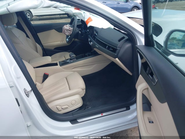 45260233 :رقم المزاد ، WAUDAAF44RN001759 vin ، 2024 Audi A4 Premium 45 Tfsi S Line Quattro S Tronic مزاد بيع