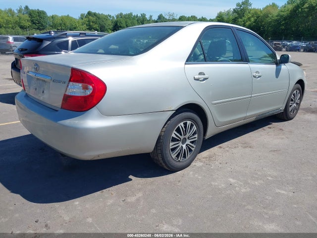 45260248 :رقم المزاد ، 4T1BE32K53U657556 vin ، 2003 Toyota Camry Le مزاد بيع