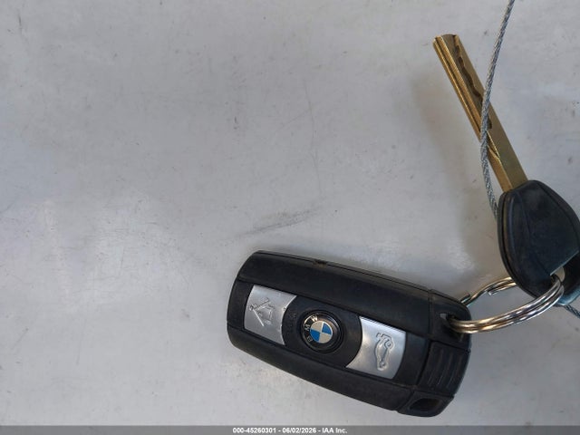 45260301 :رقم المزاد ، WBAVC575X8NK77682 vin ، 2008 Bmw 328i مزاد بيع