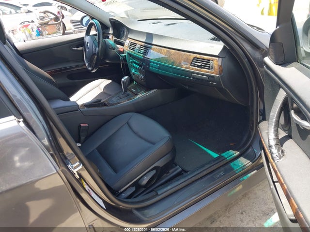 45260301 :رقم المزاد ، WBAVC575X8NK77682 vin ، 2008 Bmw 328i مزاد بيع