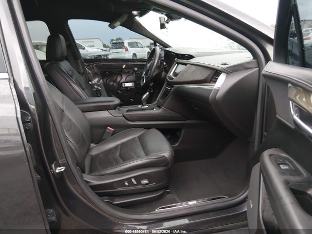 45260464 :رقم المزاد ، 1GYKNFRS4HZ273767 vin ، 2017 Cadillac Xt5 Platinum مزاد بيع