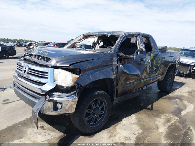 45260479 :رقم المزاد ، 5TFUW5F19HX633998 vin ، 2017 Toyota Tundra Sr5 5.7l V8 مزاد بيع