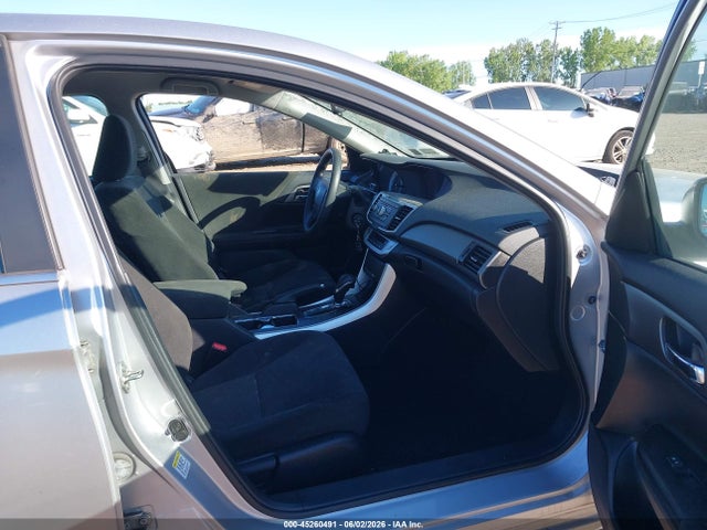 45260491 :رقم المزاد ، 1HGCR2F31DA276379 vin ، 2013 Honda Accord Lx مزاد بيع