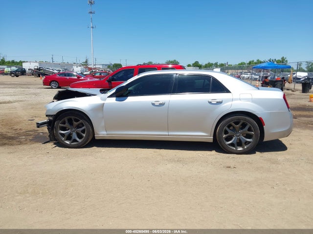 45260495 :رقم المزاد ، 2C3CCAAG0LH239395 vin ، 2020 Chrysler 300 Touring مزاد بيع