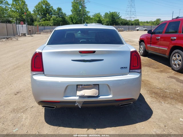 45260495 :رقم المزاد ، 2C3CCAAG0LH239395 vin ، 2020 Chrysler 300 Touring مزاد بيع