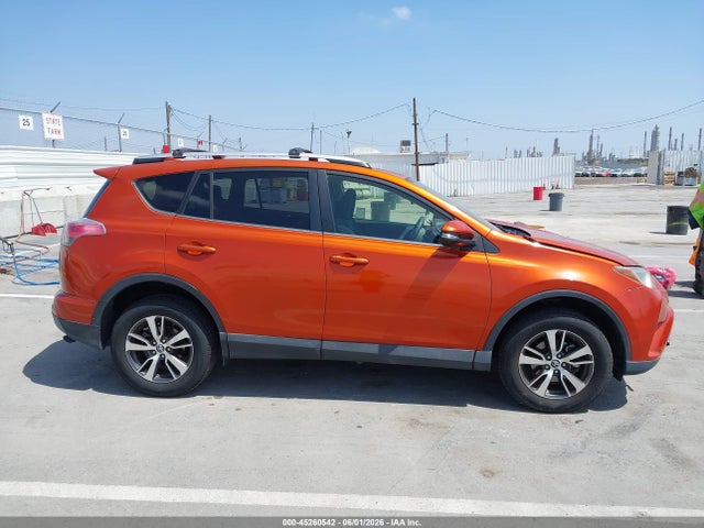 JTMWFREV3GJ081856 Toyota Rav4 Xle
