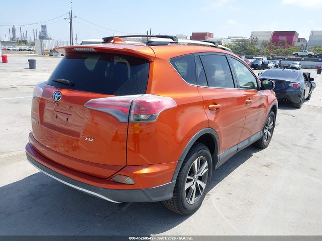 JTMWFREV3GJ081856 Toyota Rav4 Xle