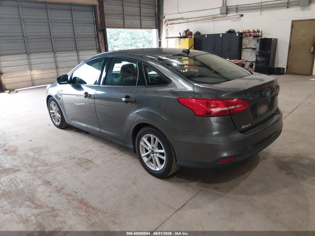 Ford FOCUS SE 2018 1FADP3F28JL328280 Image 3