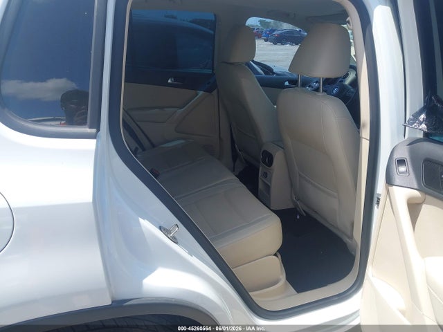 45260564 :رقم المزاد ، WVGAV3AX1EW608922 vin ، 2014 Volkswagen Tiguan Se مزاد بيع