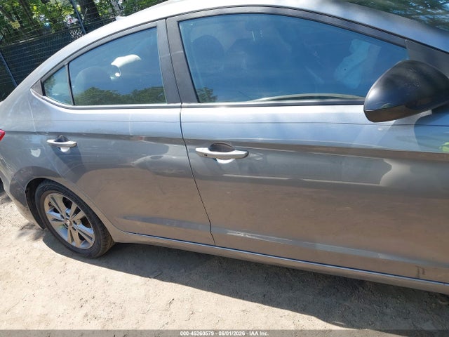 45260579 :رقم المزاد ، 5NPD84LF3JH337641 vin ، 2018 Hyundai Elantra Value Edition مزاد بيع
