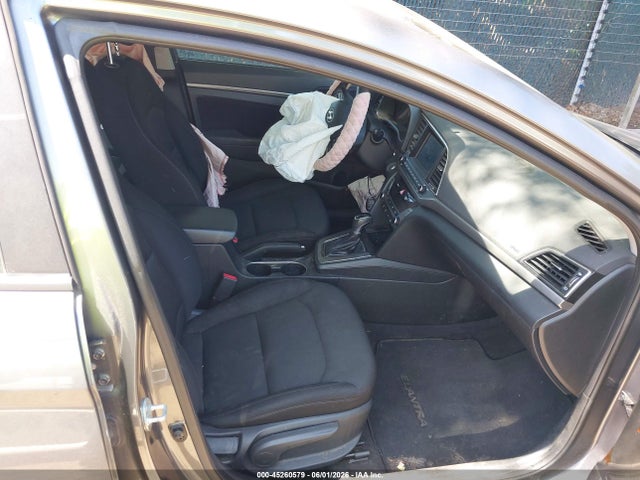 45260579 :رقم المزاد ، 5NPD84LF3JH337641 vin ، 2018 Hyundai Elantra Value Edition مزاد بيع