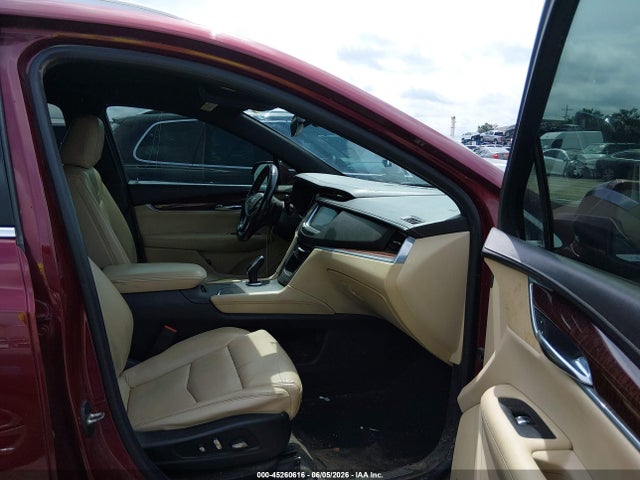 Продажа на аукционе авто 2017 Cadillac Xt5 Premium Luxury, vin: 1GYKNCRS0HZ108913, номер лота: 45260616