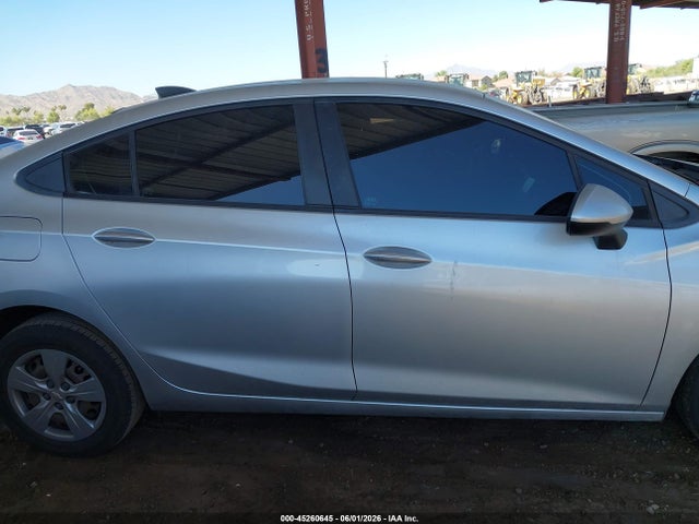 45260645 :رقم المزاد ، 1G1BC5SM1J7159835 vin ، 2018 Chevrolet Cruze Ls Auto مزاد بيع