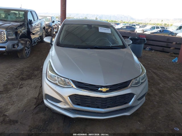 45260645 :رقم المزاد ، 1G1BC5SM1J7159835 vin ، 2018 Chevrolet Cruze Ls Auto مزاد بيع