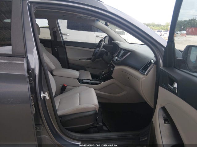 Продажа на аукционе авто 2018 Hyundai Tucson Value, vin: KM8J33A21JU630354, номер лота: 45260657