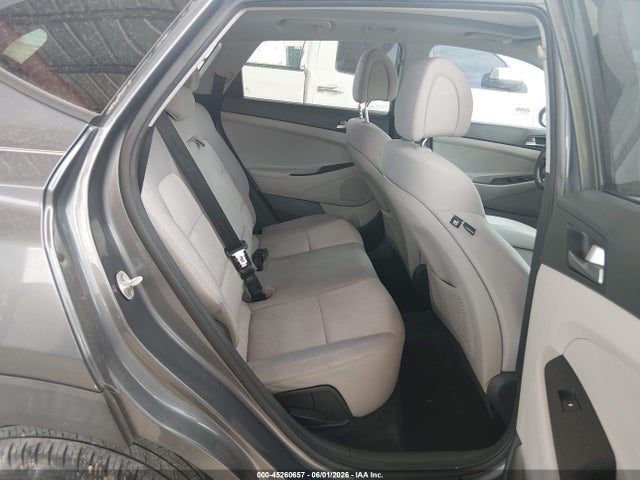 Продажа на аукционе авто 2018 Hyundai Tucson Value, vin: KM8J33A21JU630354, номер лота: 45260657