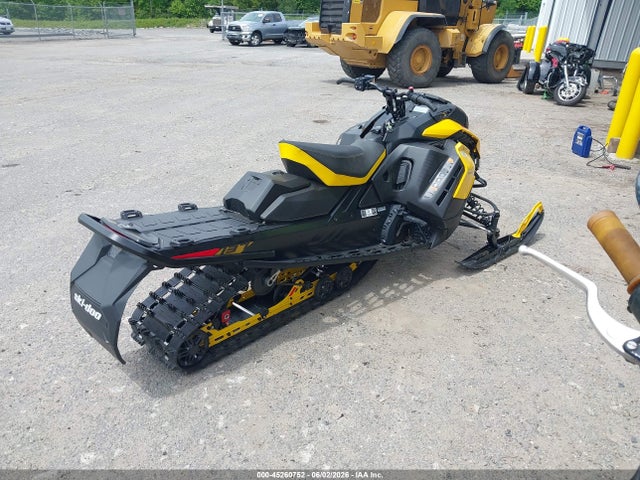 Ski-Doo Renegade Andrenaline 2024 2BPSMBRA1RV000250 Image 4