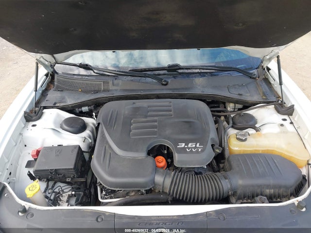 45260832 :رقم المزاد ، 2C3CDXBG9FH917872 vin ، 2015 Dodge Charger Se مزاد بيع