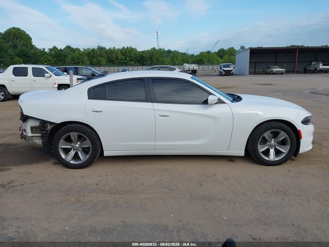 45260832 :رقم المزاد ، 2C3CDXBG9FH917872 vin ، 2015 Dodge Charger Se مزاد بيع